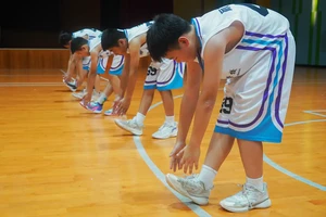15岁男孩,因为年级篮球赛的事有情绪该如何引导?